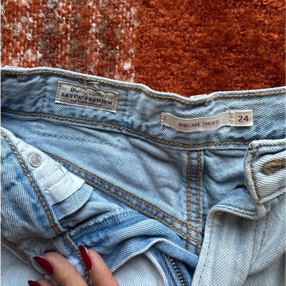 Levi's ribcage shorts - Picture 3 of 4